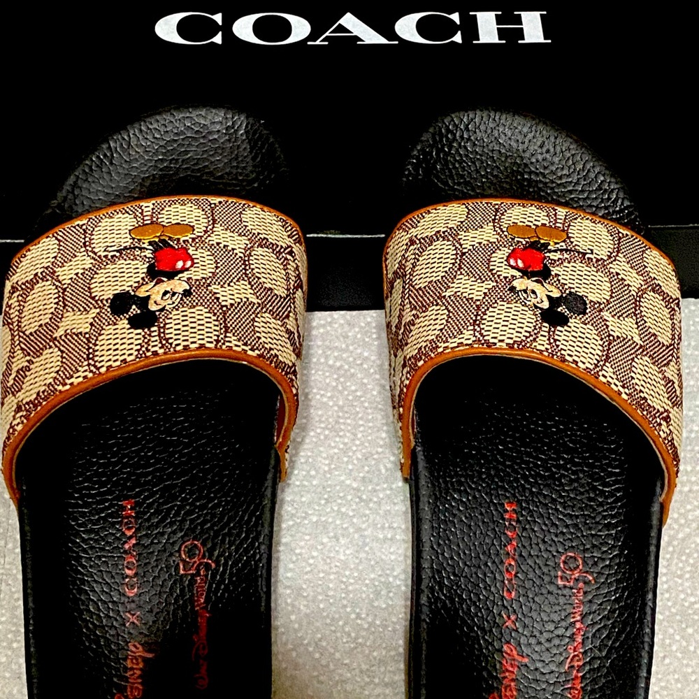 💖 BRAND NEW COACH SLIDES 💖